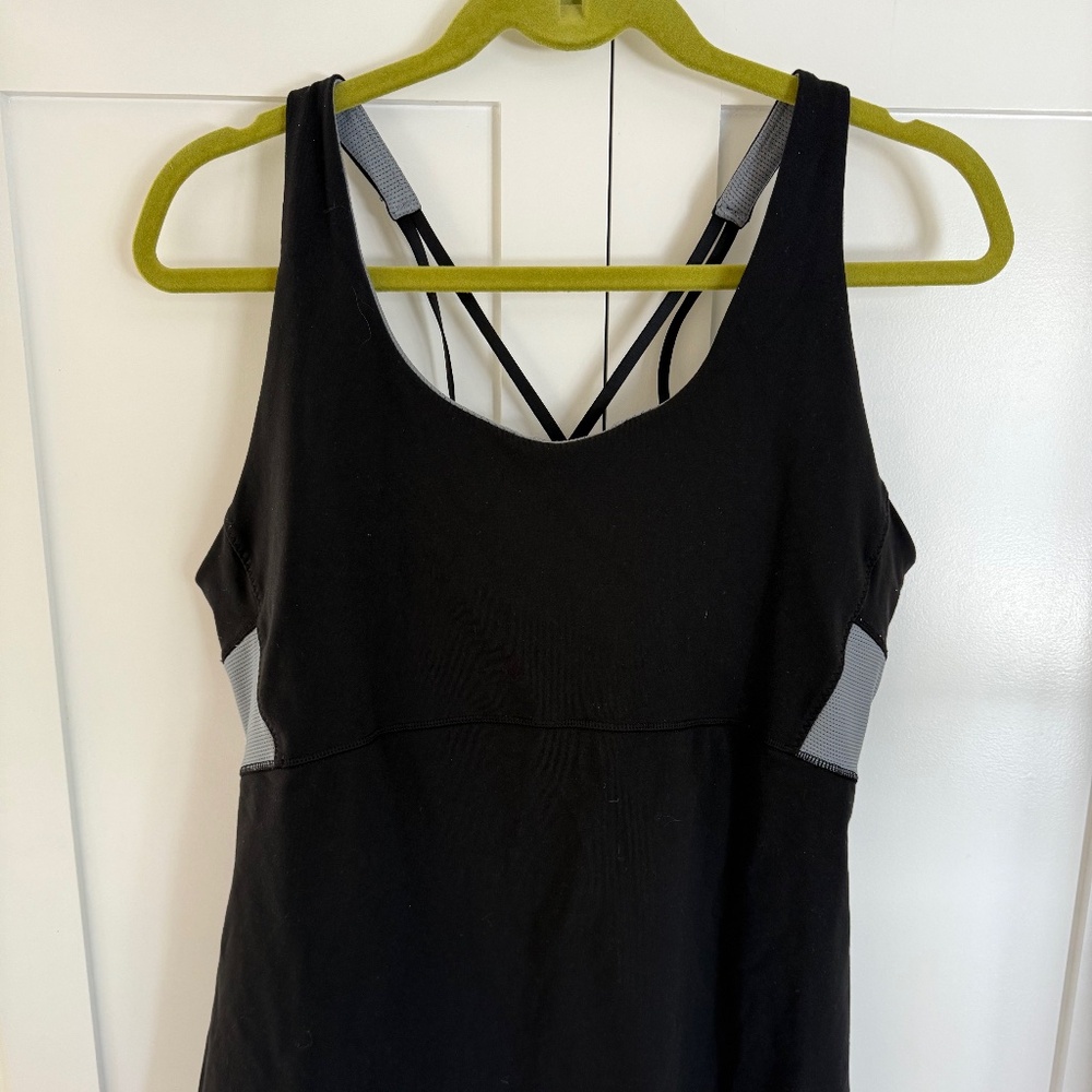 WOMENS ATHLETA BLACK/GRAY WORKOUT TOP SIZE XL